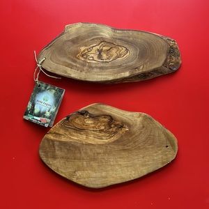 NWT arte legno rustic cutting boards in olive wood
